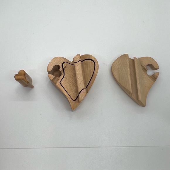 Heart-Shaped Wooden Jewelry Secret Storage Organizer - Picture 15 of 16